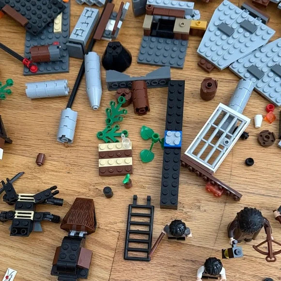 LEGO Harry Potter Pieces and Partial Sets with Minifigures  4758  4738 - Picture 6 of 16